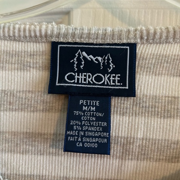 Beige and Cream Tshirt - Picture 3 of 3